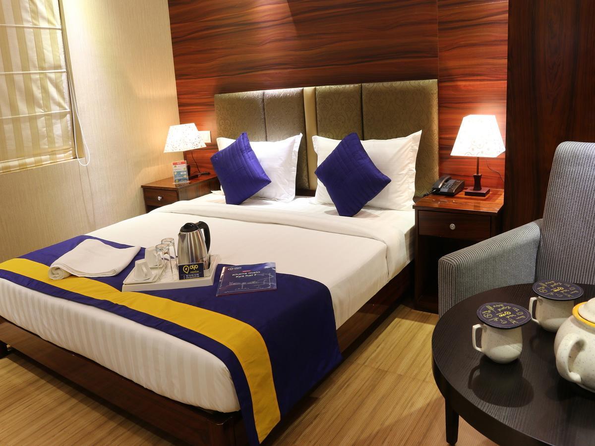 Oyo 662 Hotel Comfotel Колката Екстериор снимка