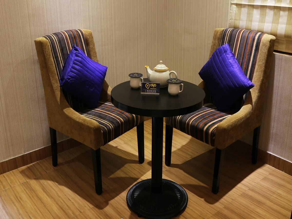 Oyo 662 Hotel Comfotel Колката Екстериор снимка