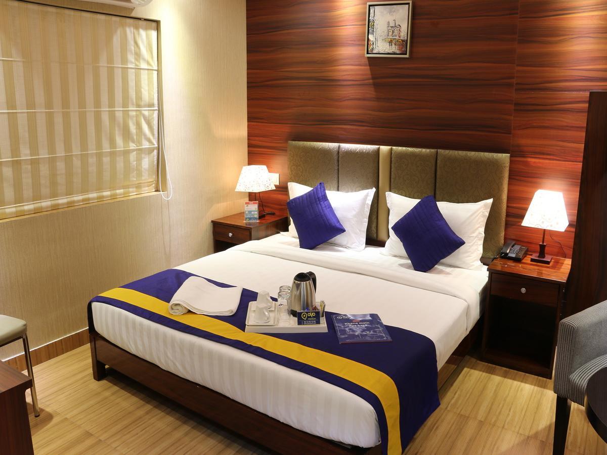 Oyo 662 Hotel Comfotel Колката Екстериор снимка